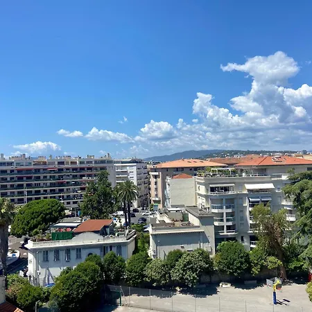 Apartament Belle Terrasse Pres Du Martinez Et Des Plages!
