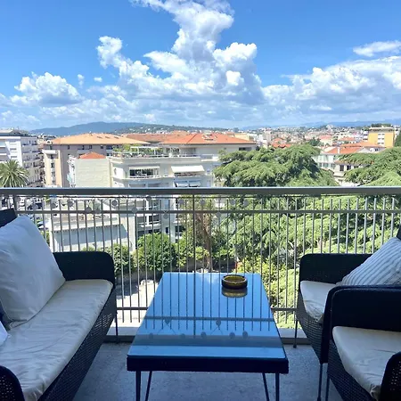Belle Terrasse Pres Du Martinez Et Des Plages! Cannes